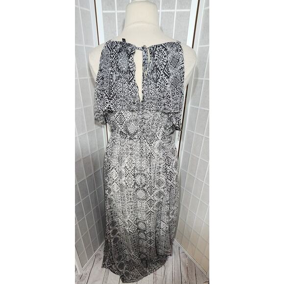 NWOT Torrid Black White Ikat High Deck Chiffon Maxi Dress Plus Size: 2X (18/20) - Picture 5 of 8